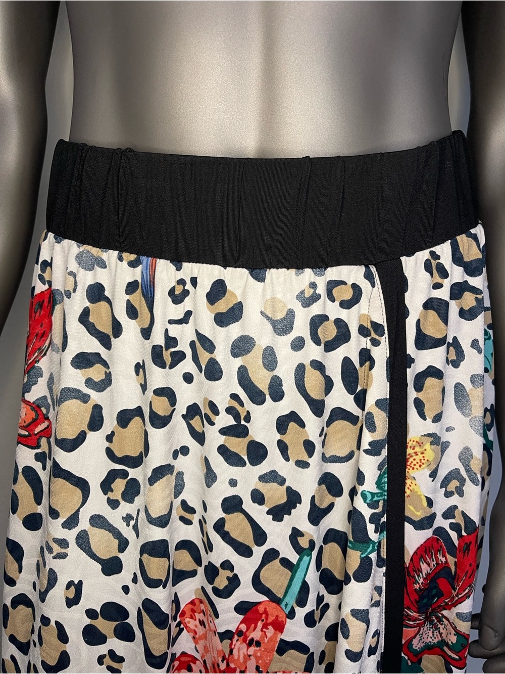 Soft Surroundings Skirt S Floral Leopard Print Asymmetrical Midi White Flowy - Picture 7 of 9